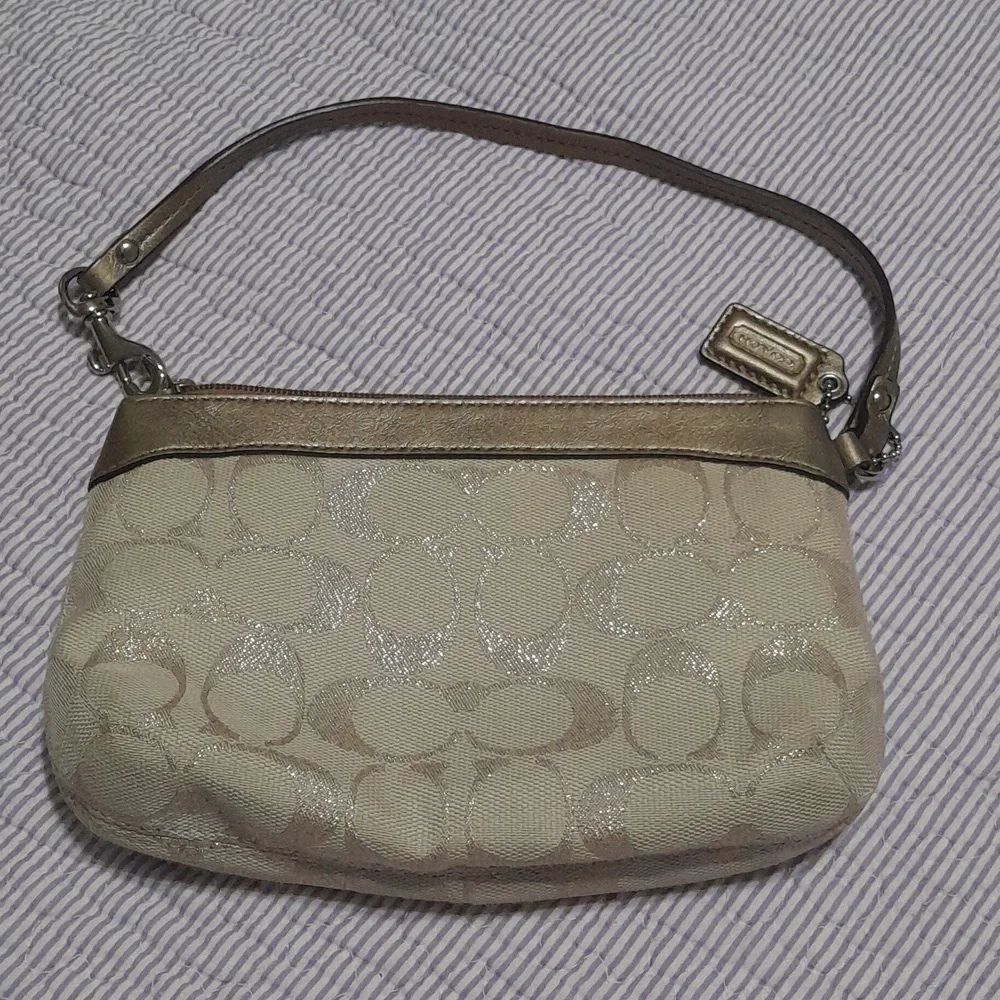 Coach Wristlet/Wallet - Picture 2 of 5
